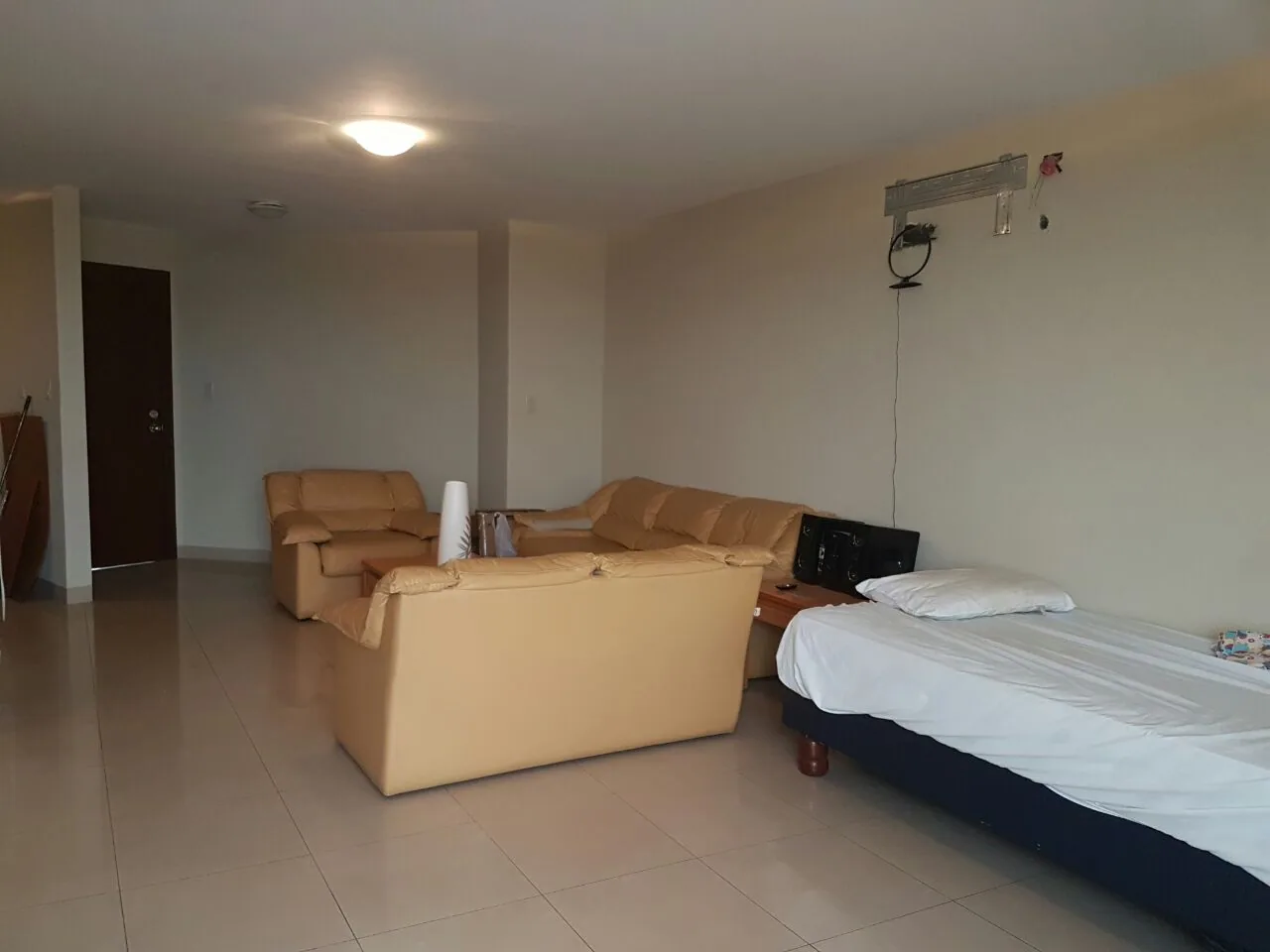 Suit en venta ubicado en Ciudad Colón, Guayaquil – Foto 3