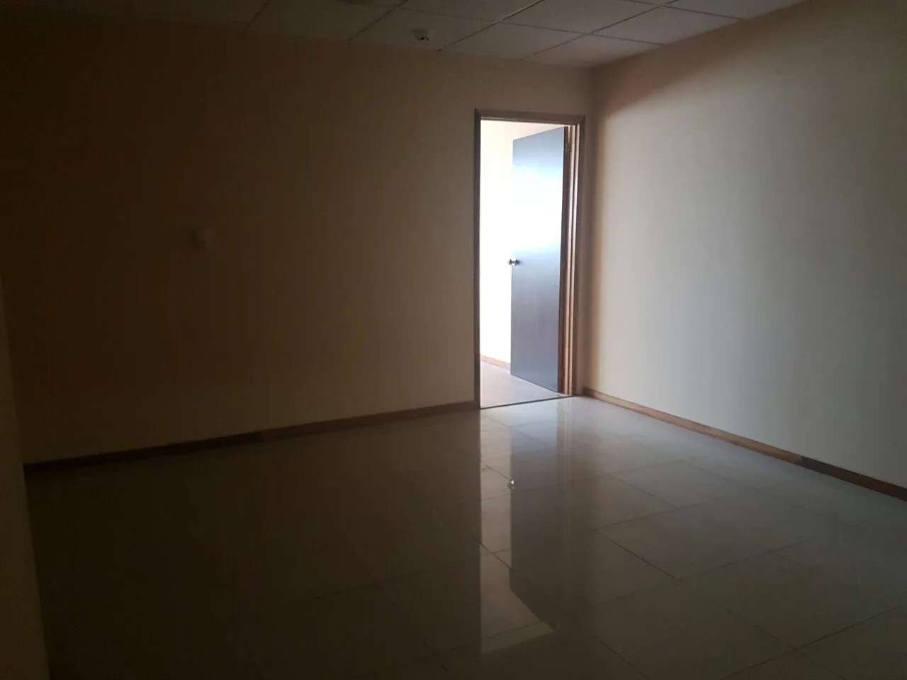 Oficina en alquiler ubicado en Trade Building, Guayaquil. – Foto 3
