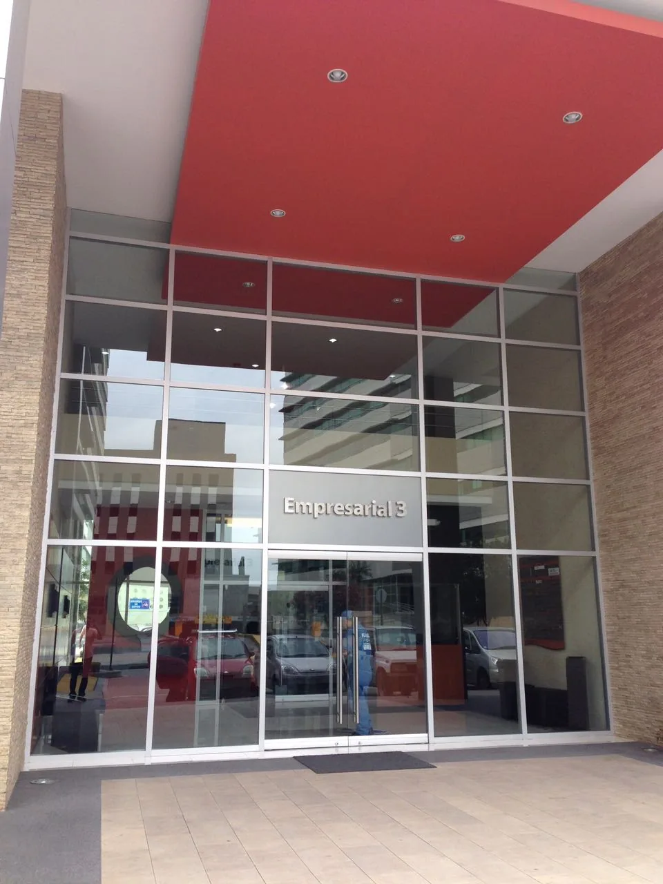Alquilo Oficina Amoblada en Parque Empresarial Colón – Foto 1