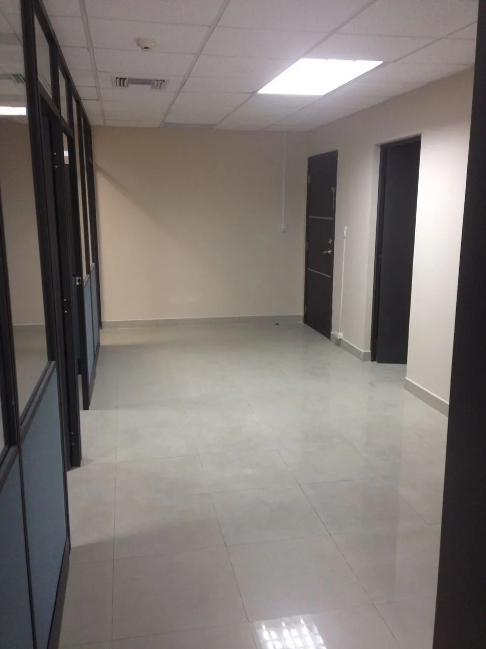 Alquilo Oficina Amoblada en Parque Empresarial Colón – Foto 5
