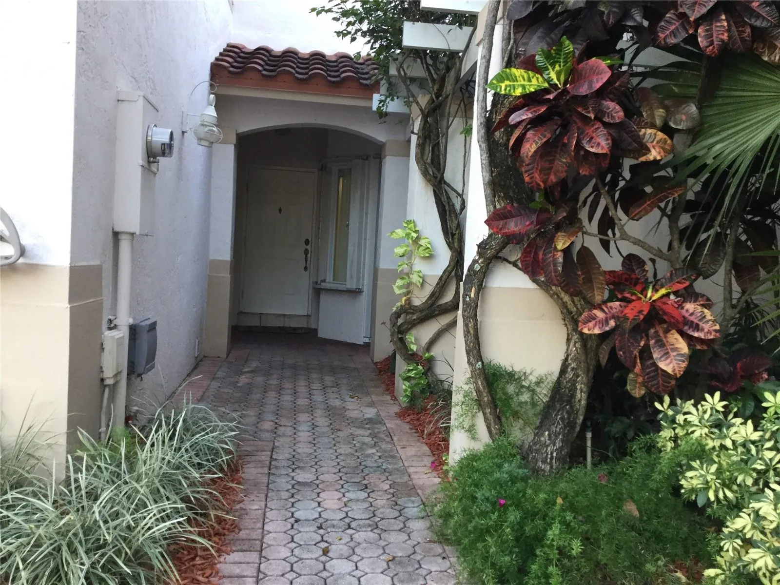 Townhouse a la Venta en MIAMI en DORAL ISLES – Foto 1