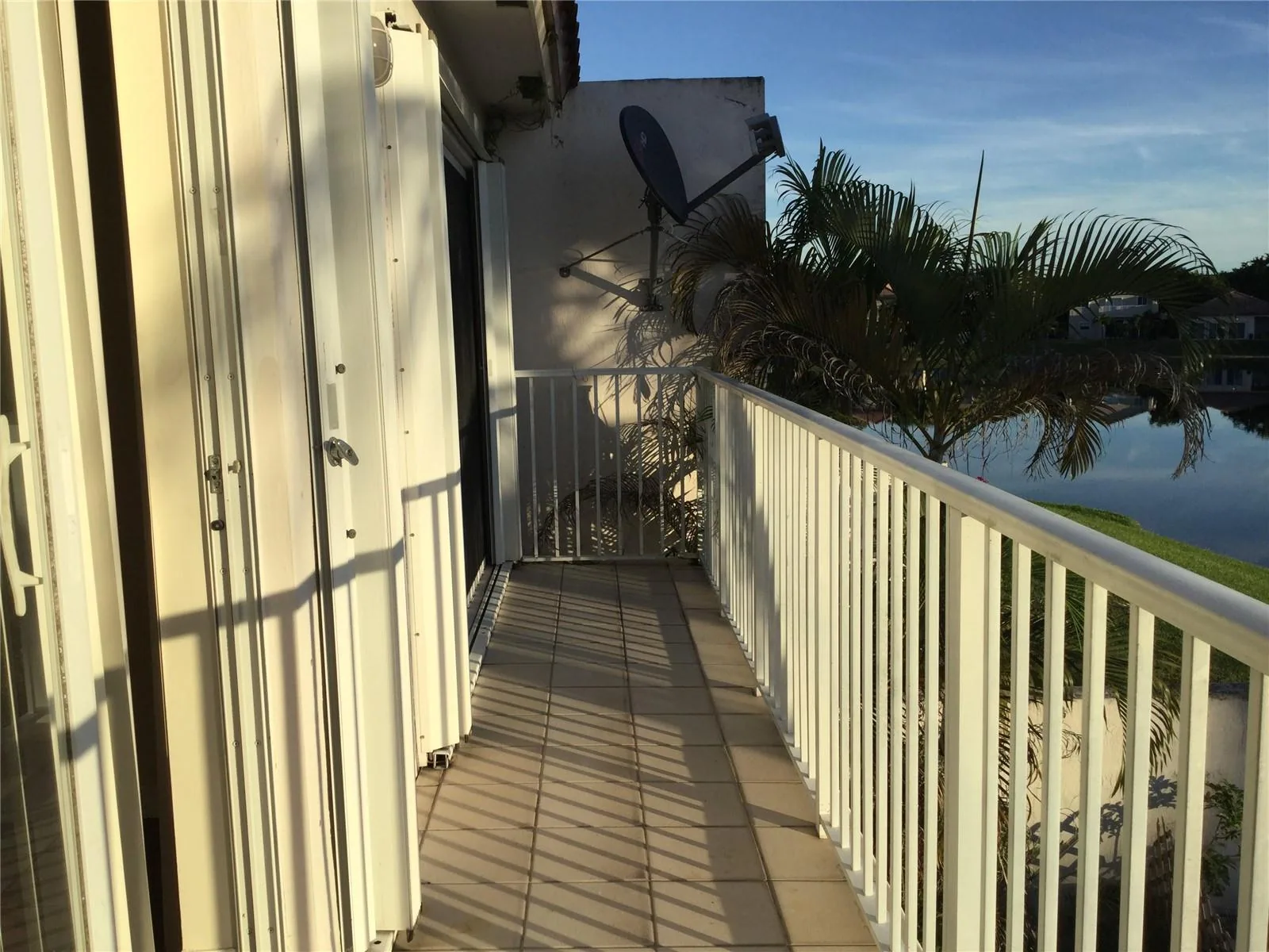 Townhouse a la Venta en MIAMI en DORAL ISLES – Foto 2