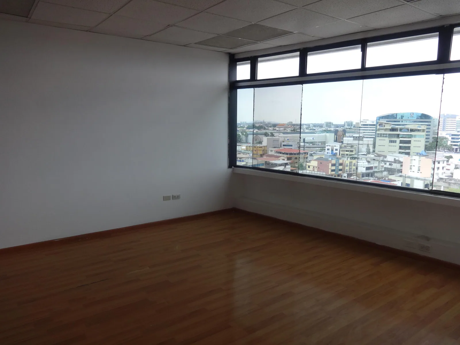 Alquilo oficina en Torres del Norte, Guayaquil – Foto 5