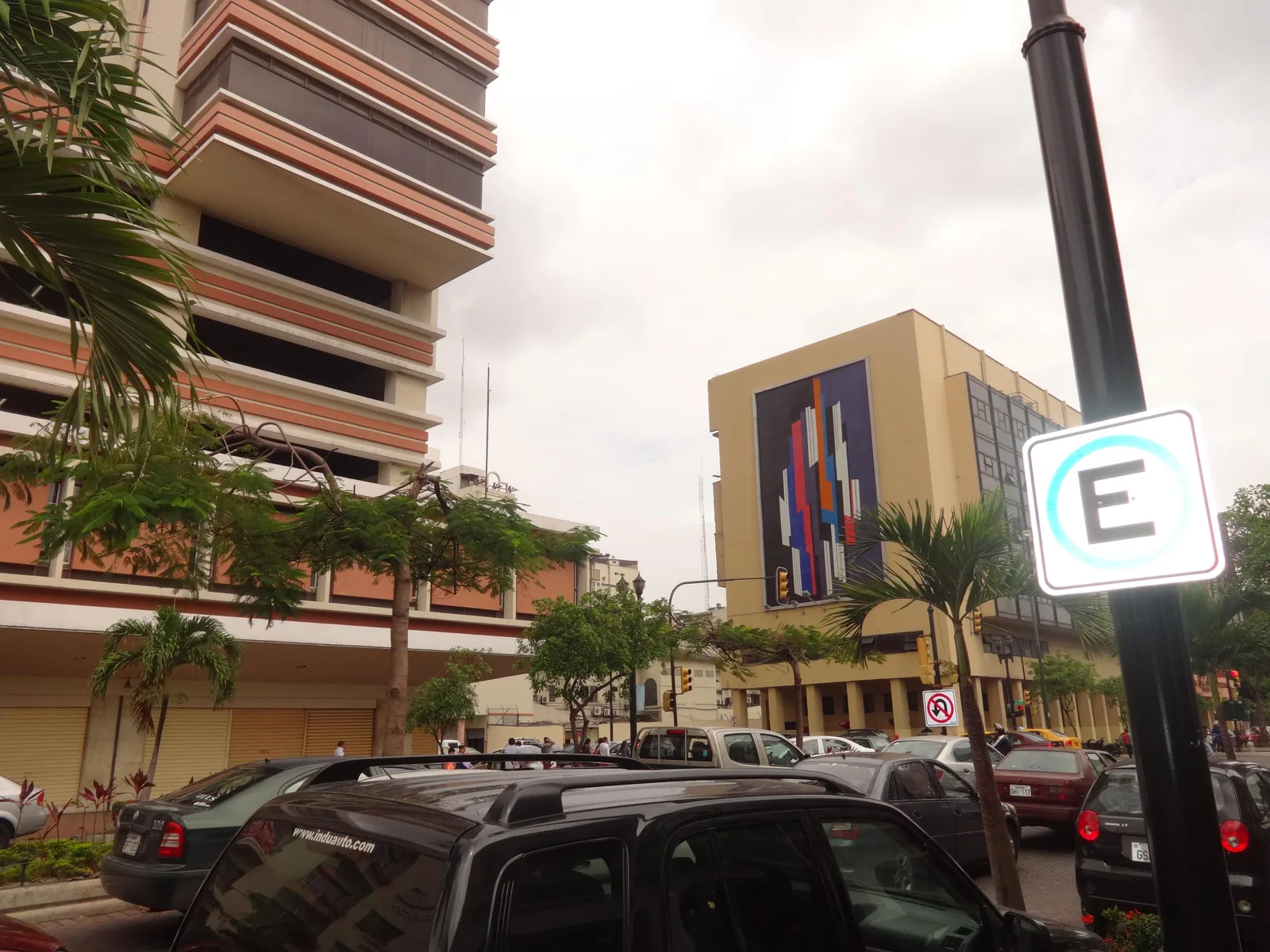 Alquilo local comercial en 9 de Octubre y Av. Quito – Foto 2