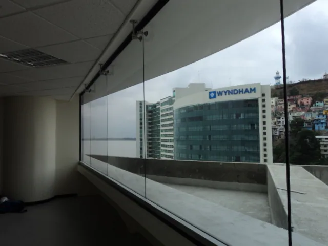 Oficina en alquiler en The Point, Guayaquil – Foto 1