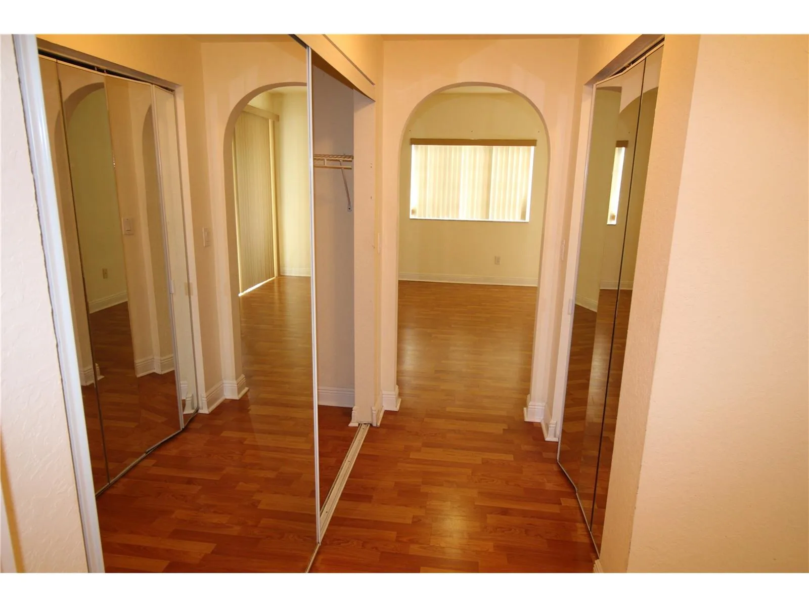 Departamento a la Venta en DORAL ISLES – Foto 2