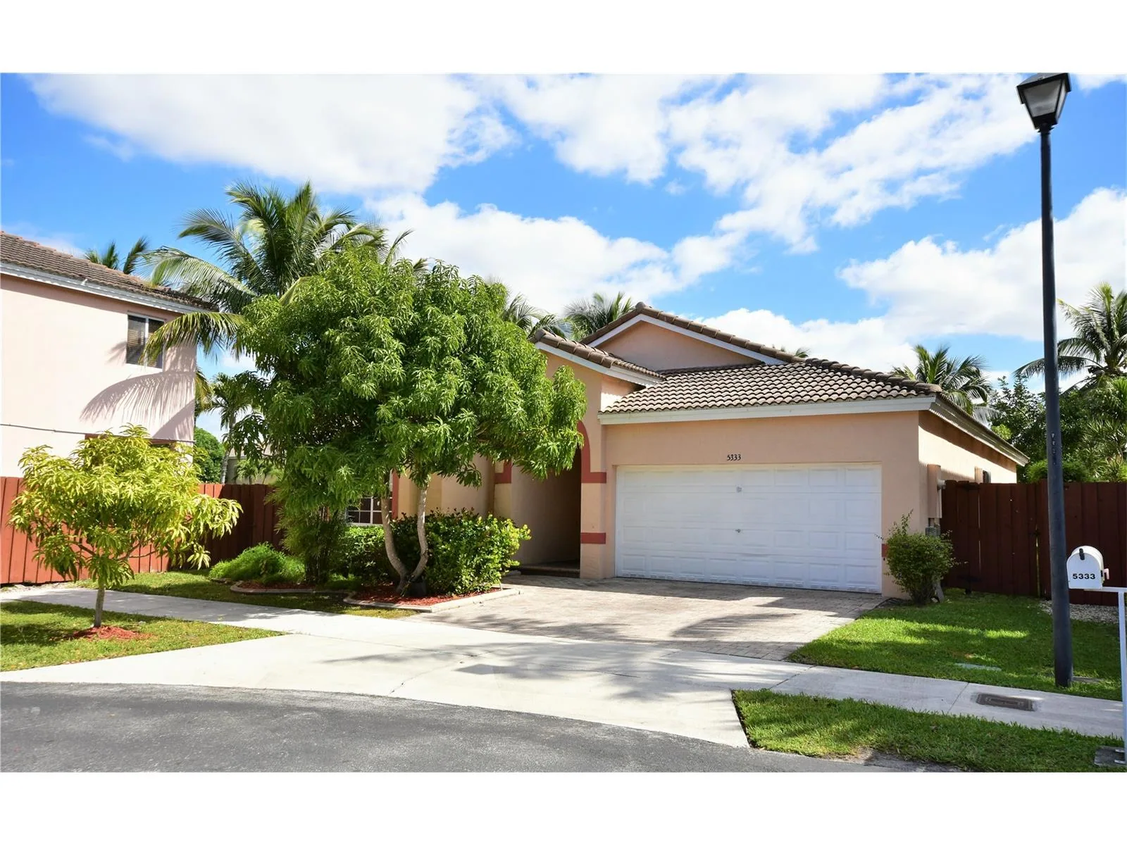 Casa a la Venta en Miami - Doral Gardens – Foto 3