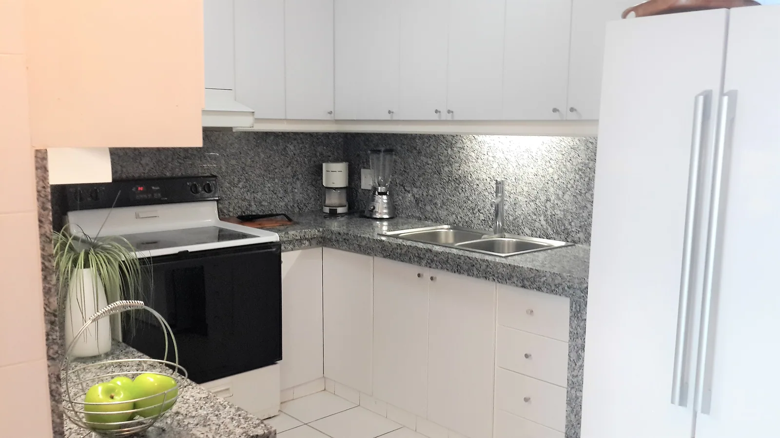 Departamento en venta en edificio Aldilá San Lorenzo, Salinas.  – Foto 4