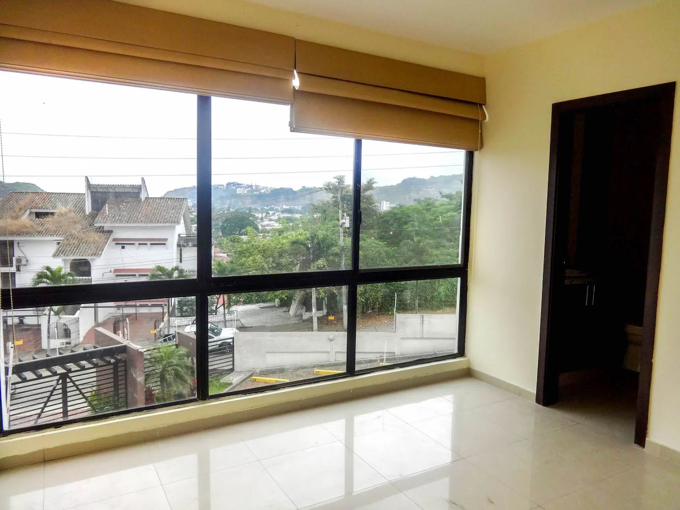 Departamento en alquiler en Lomas de Urdesa Guayaquil – Foto 4