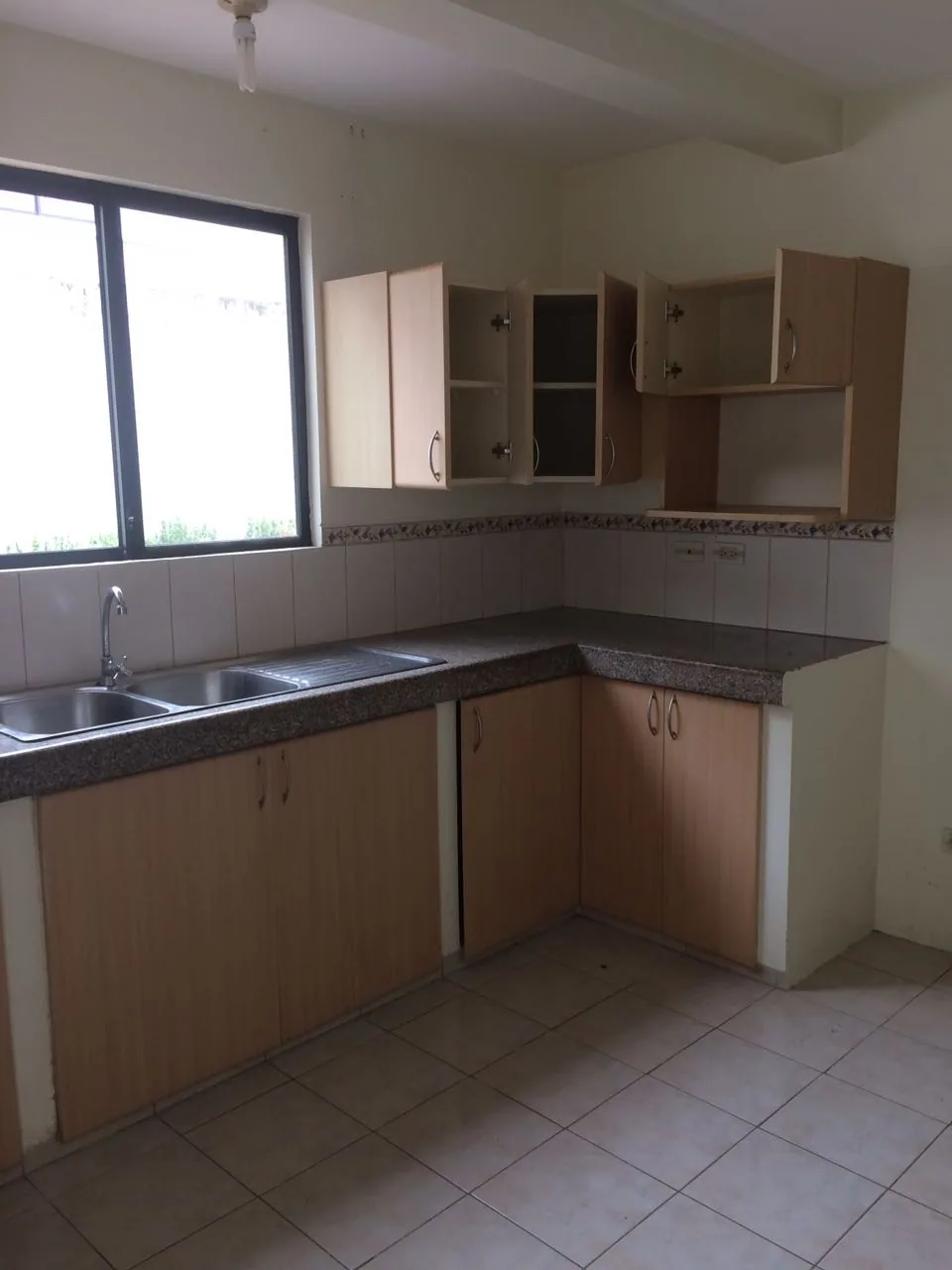 Casa de Arriendo en Ciudad Celeste, Etapa Serena - Samborondon  – Foto 4