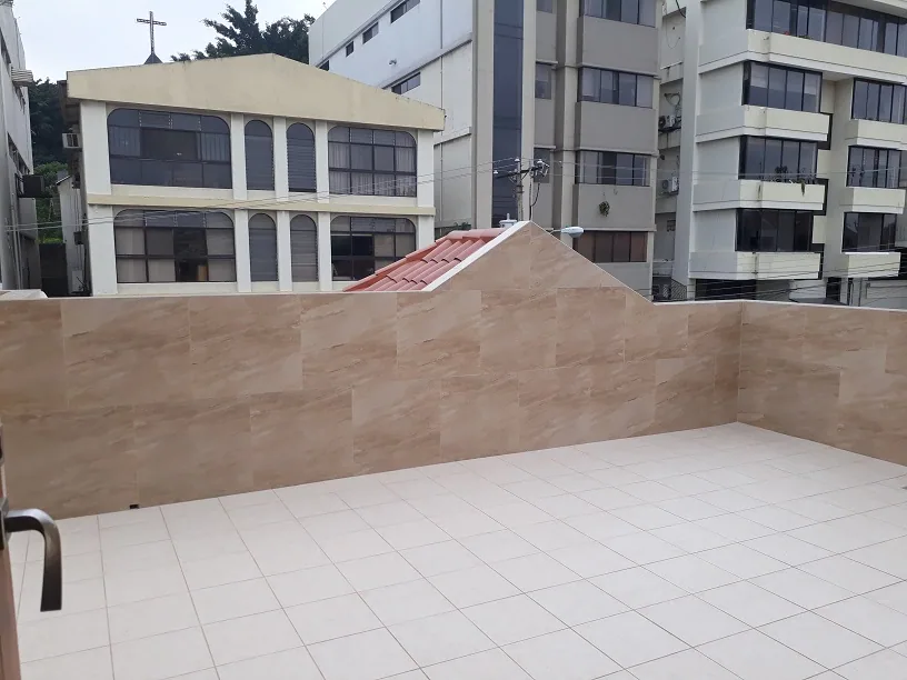 Departamento en alquiler El Portón Lomas de Urdesa Guayaquil – Foto 3