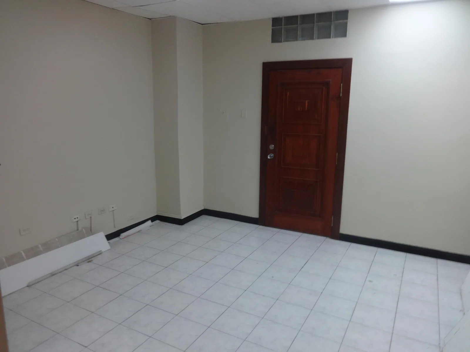 Oficina de alquiler en el centro de Guayaquil, Av. 9 de Octubre – Foto 5