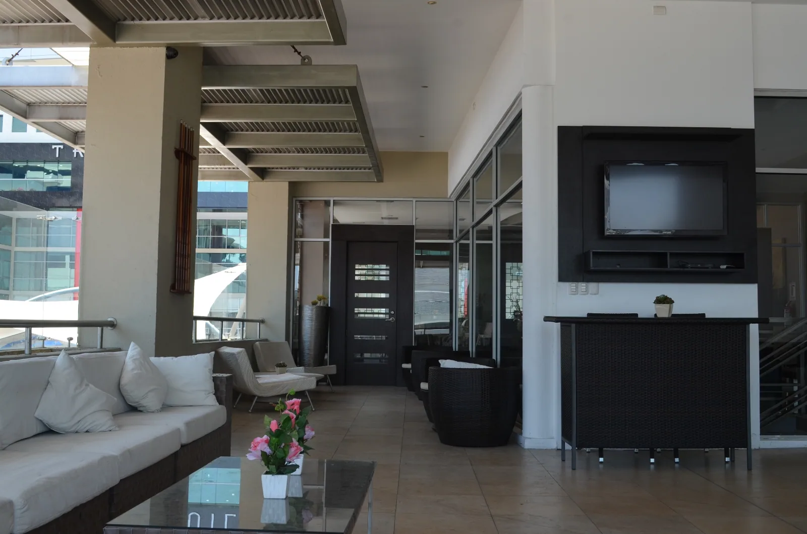 Suite en alquiler en edificio Élite Building sector Mall del Sol - norte de Guayaquil  – Foto 5