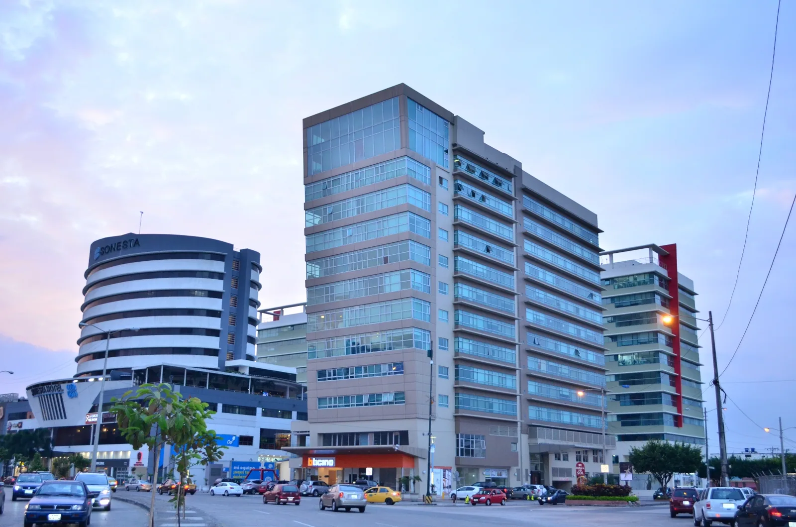 Departamento en venta en edificio Élite Building sector Mall del Sol – Foto 2
