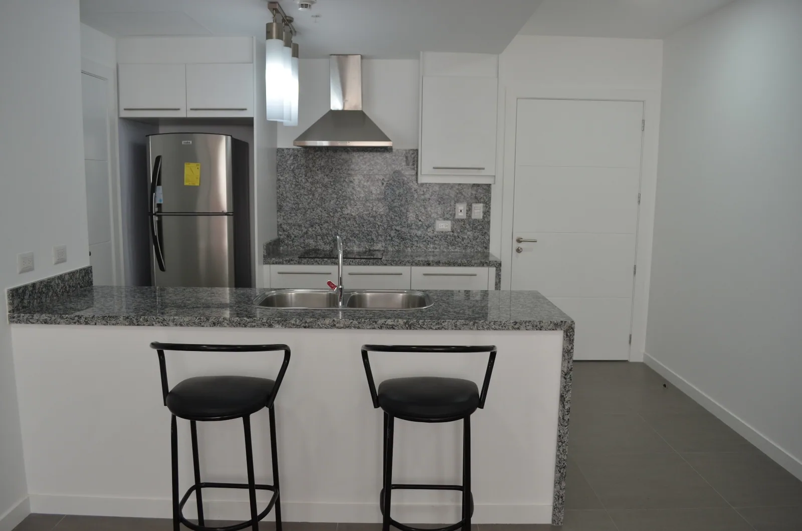 Departamento en alquiler  en edificio Spazio sector Puerto Santa Ana – Foto 5