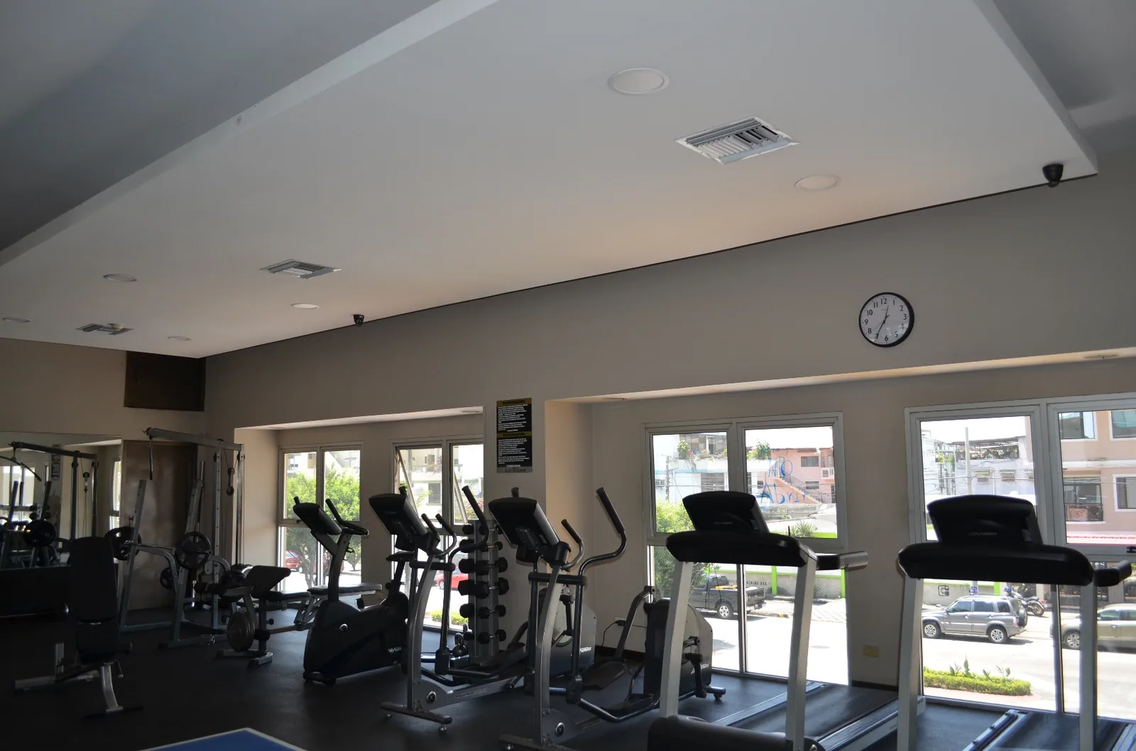 Departamento en venta en edificio Élite Building sector Mall del Sol – Foto 4
