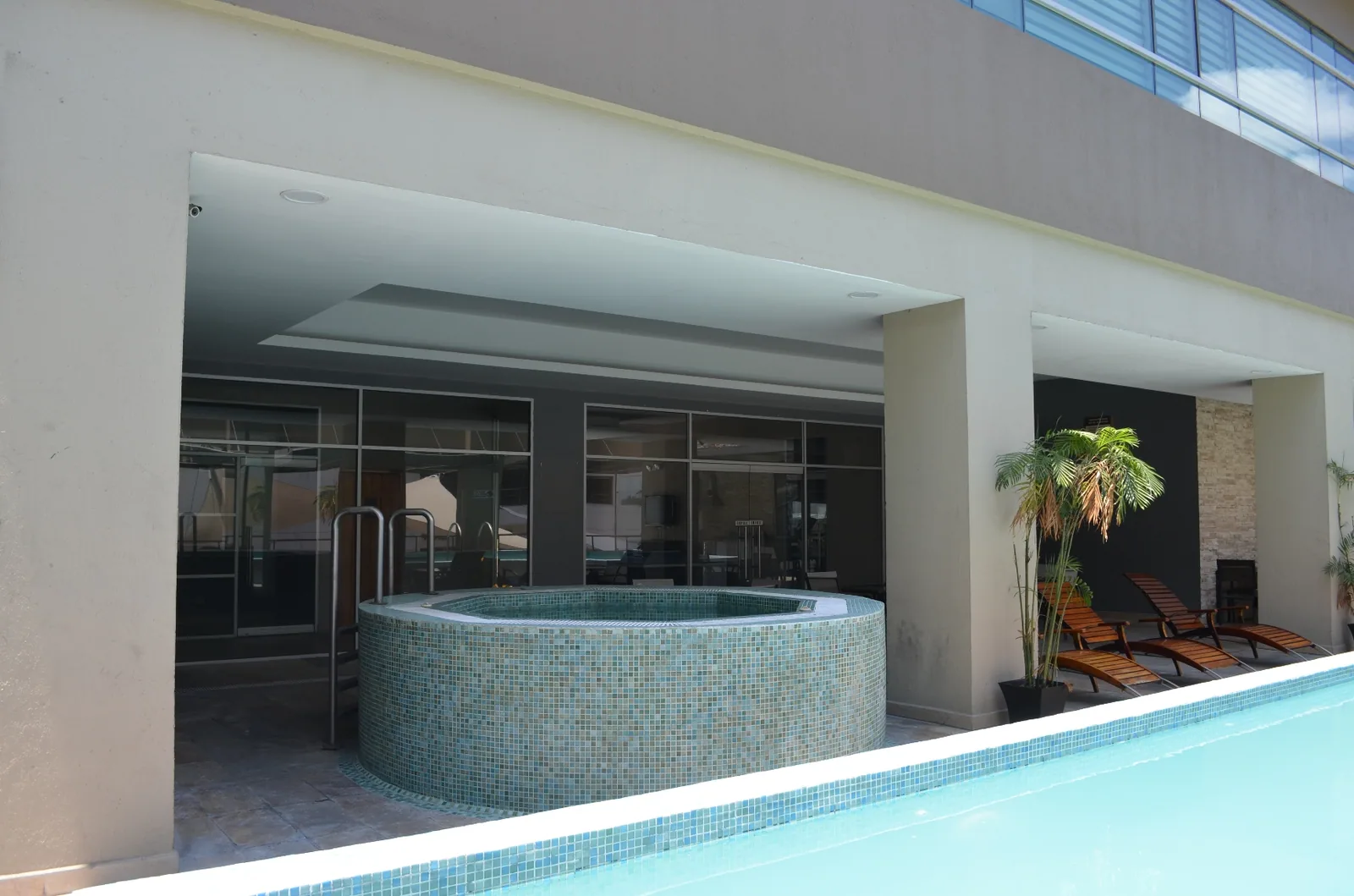 Departamento en venta en edificio Élite Building sector Mall del Sol – Foto 5