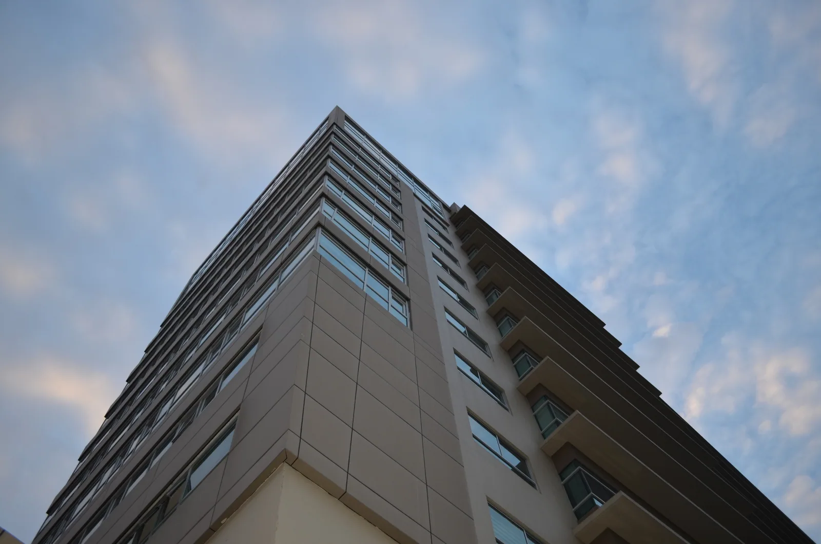 Suite en Venta en edificio Élite Building sector Mall del Sol  – Foto 2