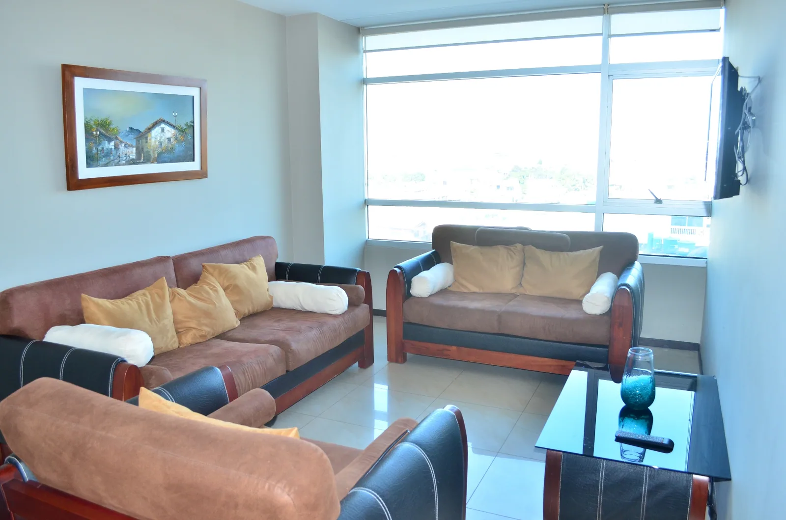 Suite en alquiler en edificio Élite Building sector Mall del Sol  – Foto 2