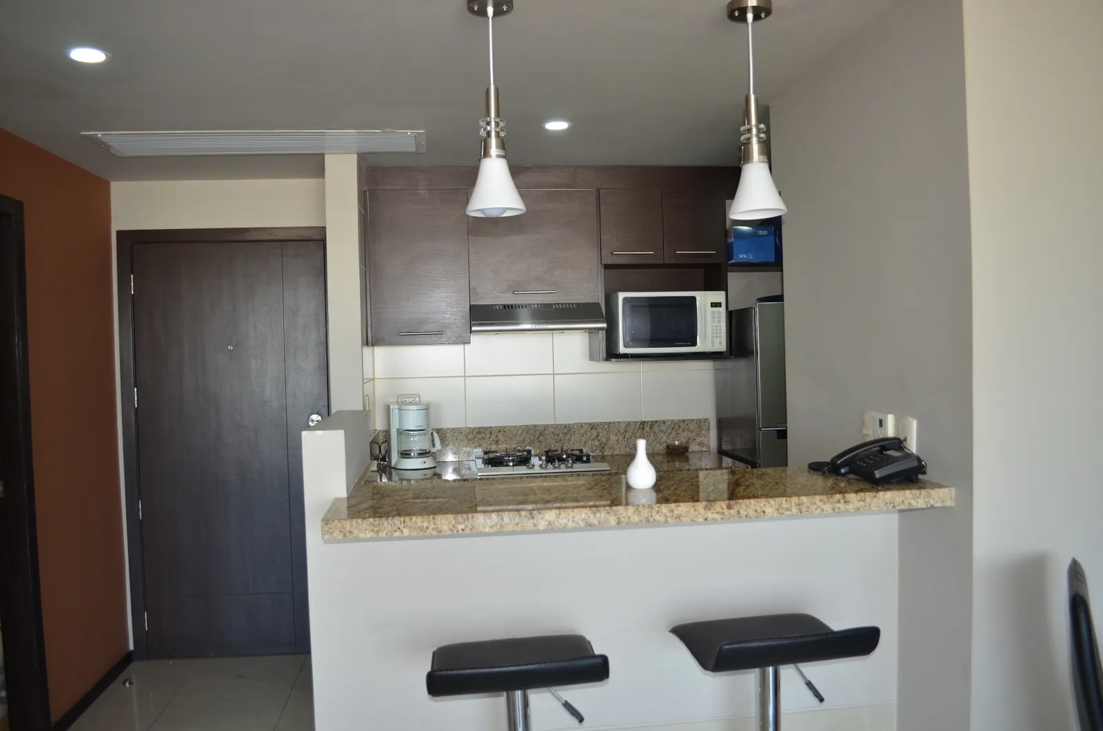 Departamento en venta en edificio Élite Building sector Mall del Sol – Foto 4