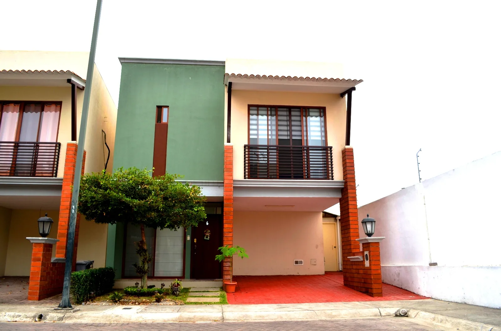 Casa en Alquiler en urbanización Bali via samborondon  – Foto 2