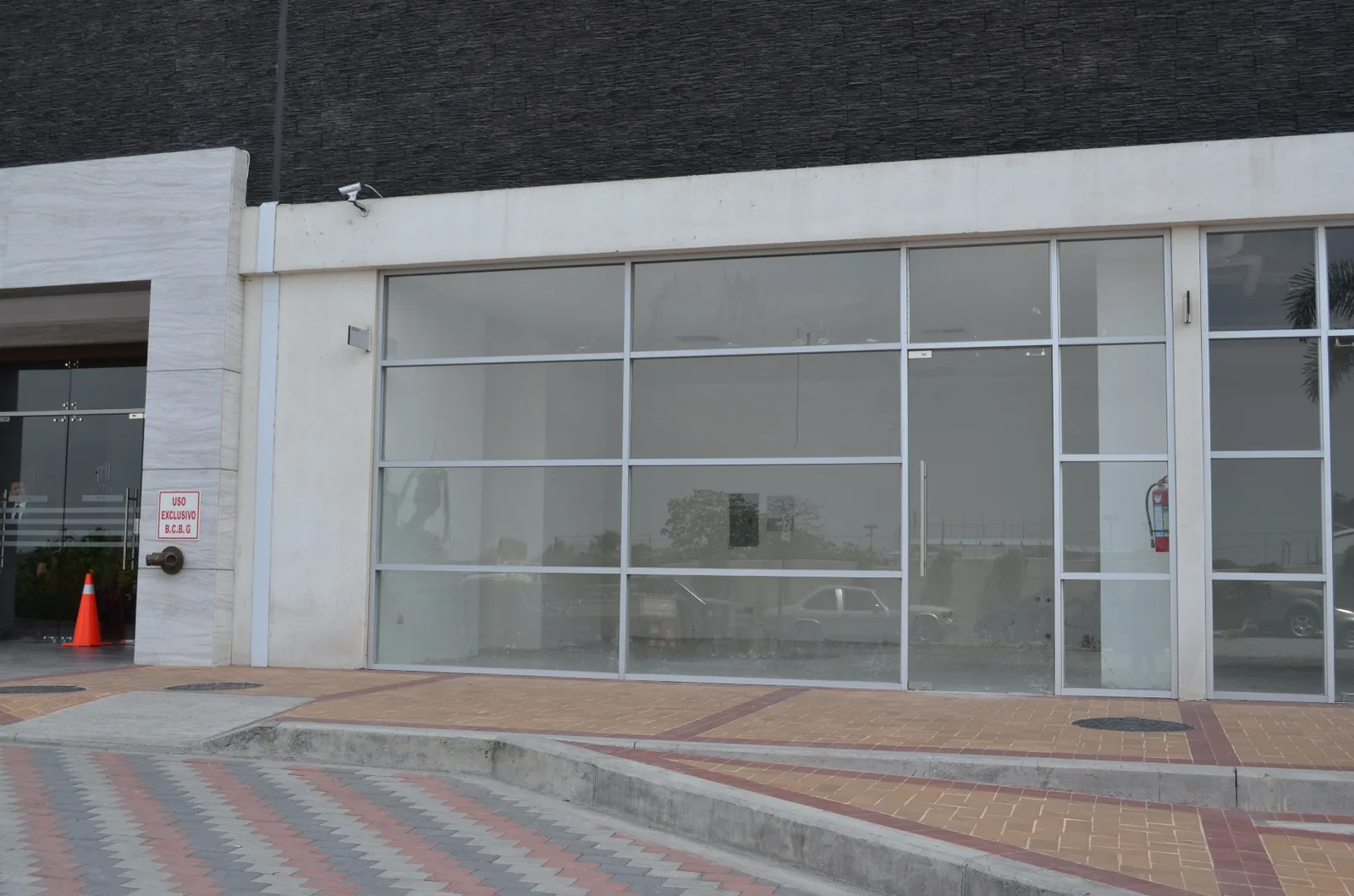 Local en alquiler en Bellini IV sector centro Ciudad del Rió  – Foto 3