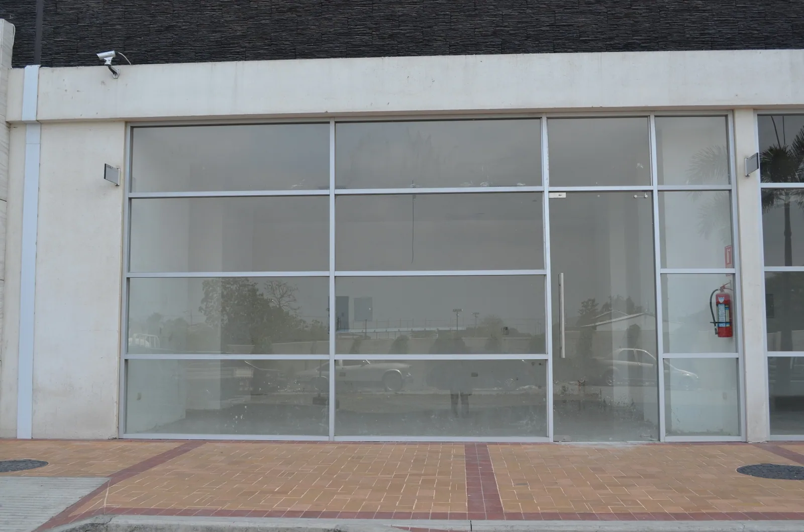 Local en alquiler en Bellini IV sector centro Ciudad del Rió  – Foto 4