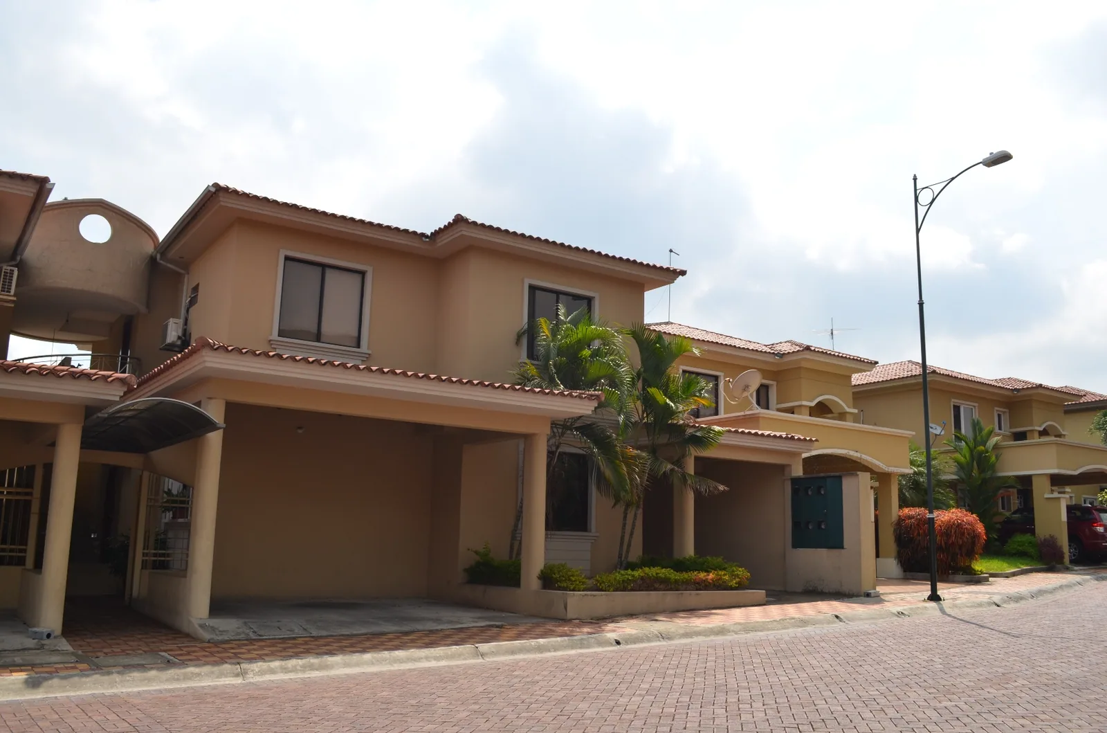Townhouse en alquiler en Urbanización Ciudad Colón  – Foto 1