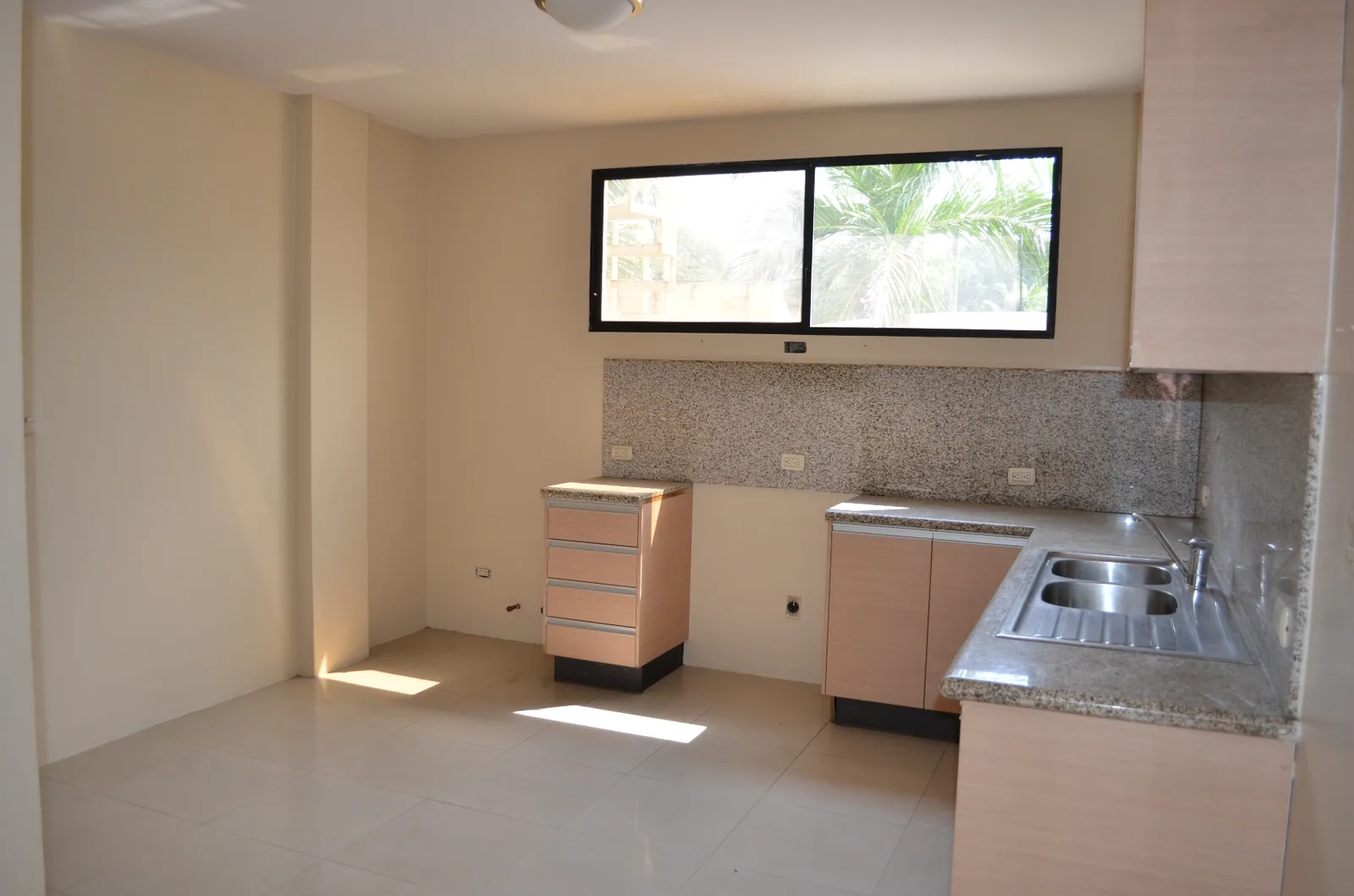 Townhouse en alquiler en Urbanización Ciudad Colón  – Foto 5