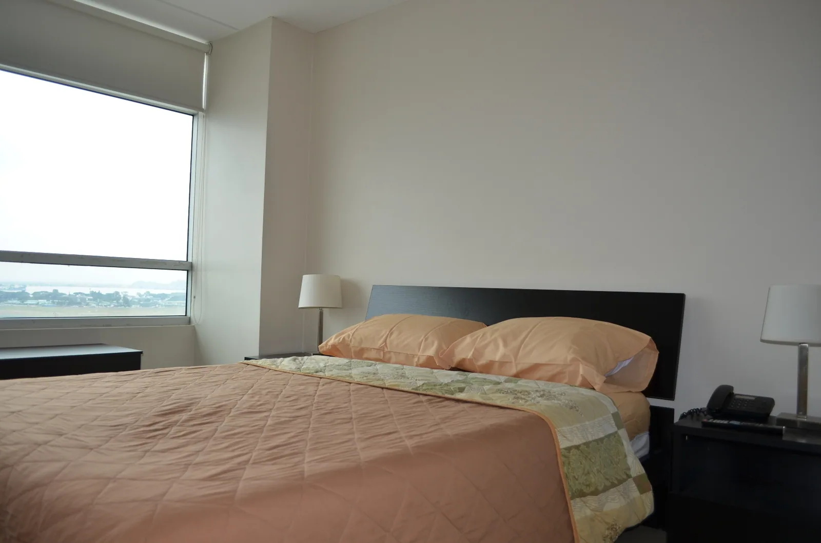 Suite en alquiler en edificio Elite Building sector Mall del Sol – Foto 3