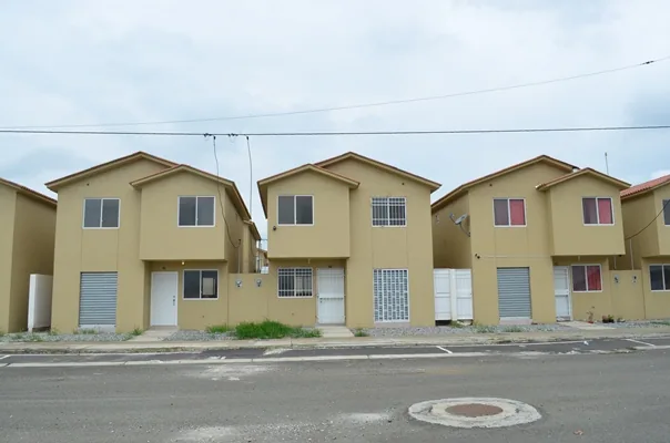 Casa en Alquiler urbanización Villa Bonita sector via daule – Foto 1
