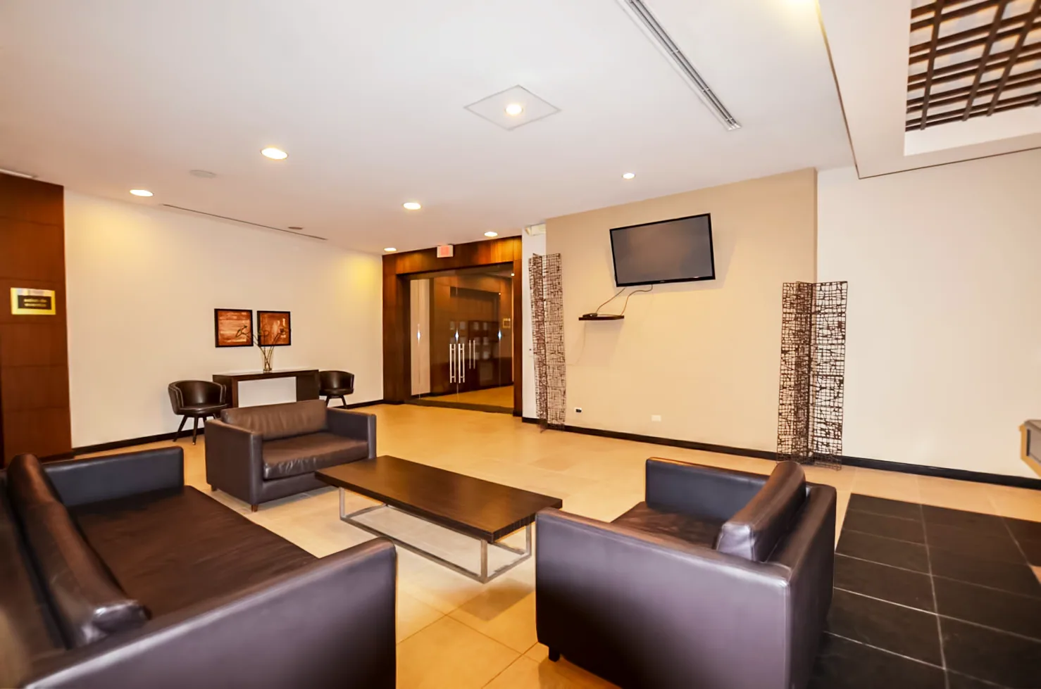 Departamento en alquiler Edificio Torre Sol II sector norte Guayaquil – Foto 3