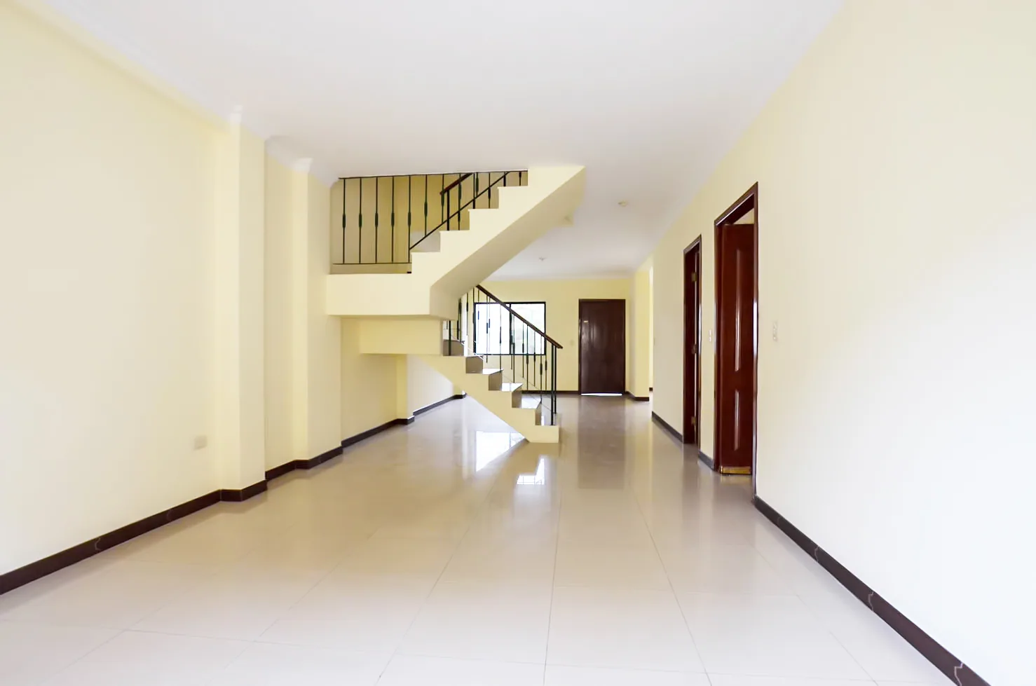 Casa en Alquiler en Urbanización Villa Club etp. Floral sector Vía Samborondón  – Foto 3