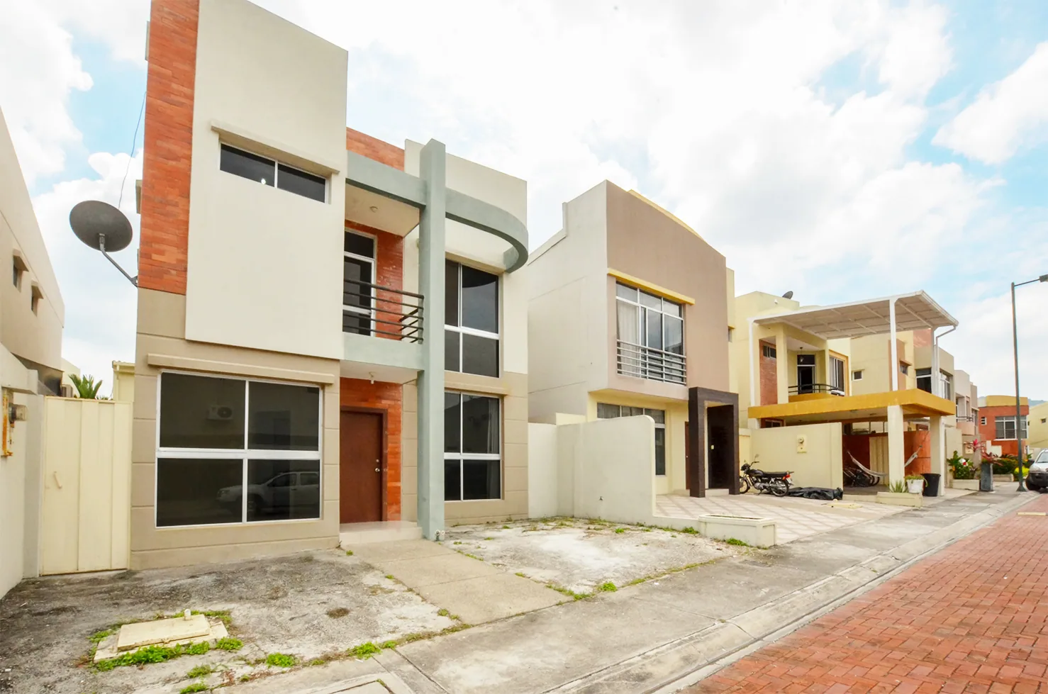 Casa en Alquiler en Urbanización Belo Horizonte sector Vía a la Costa – Foto 2