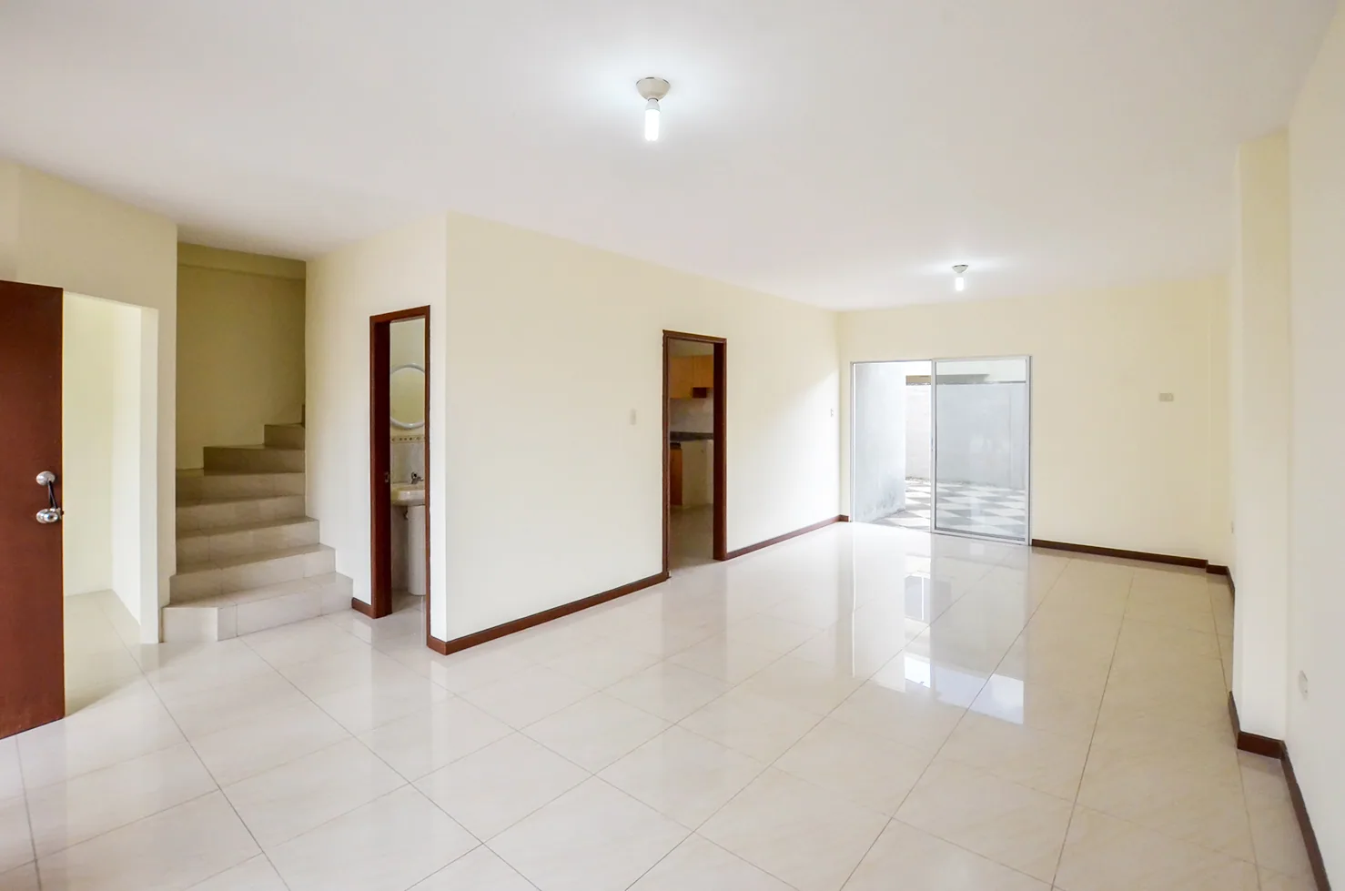 Casa en Alquiler en Urbanización Belo Horizonte sector Vía a la Costa – Foto 4
