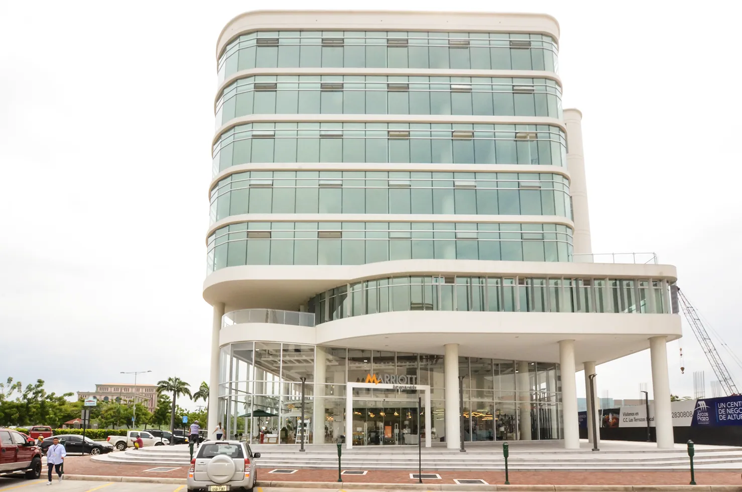 Oficina en alquiler en Los Arcos Plaza sector Samborondón – Foto 1