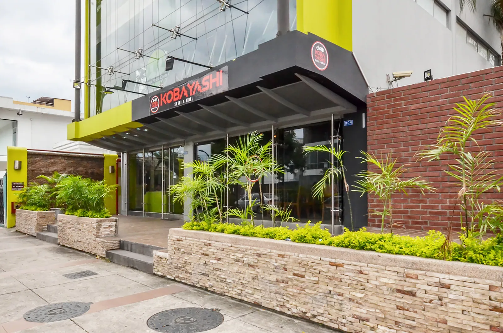 Local Comercial en alquiler en Urdesa Central sector norte de Guayaquil – Foto 3