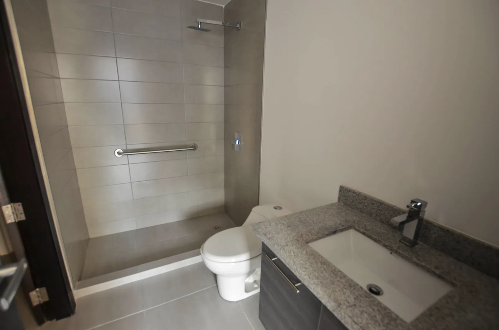 Suite en venta en Edificio Quo sector norte de Guayaquil – Foto 4