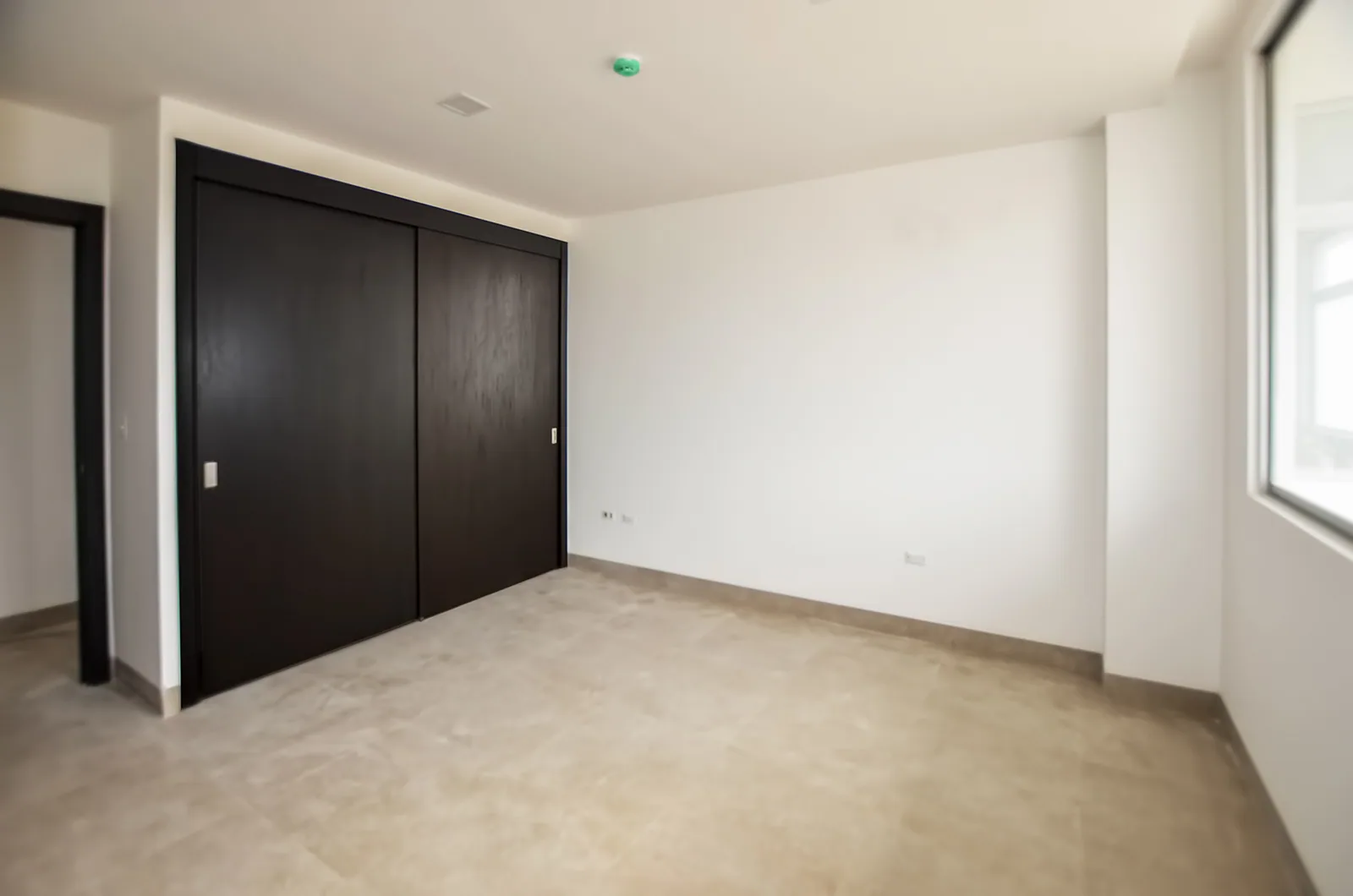 Departamento en tercer piso en venta sector Samborondón – Foto 4