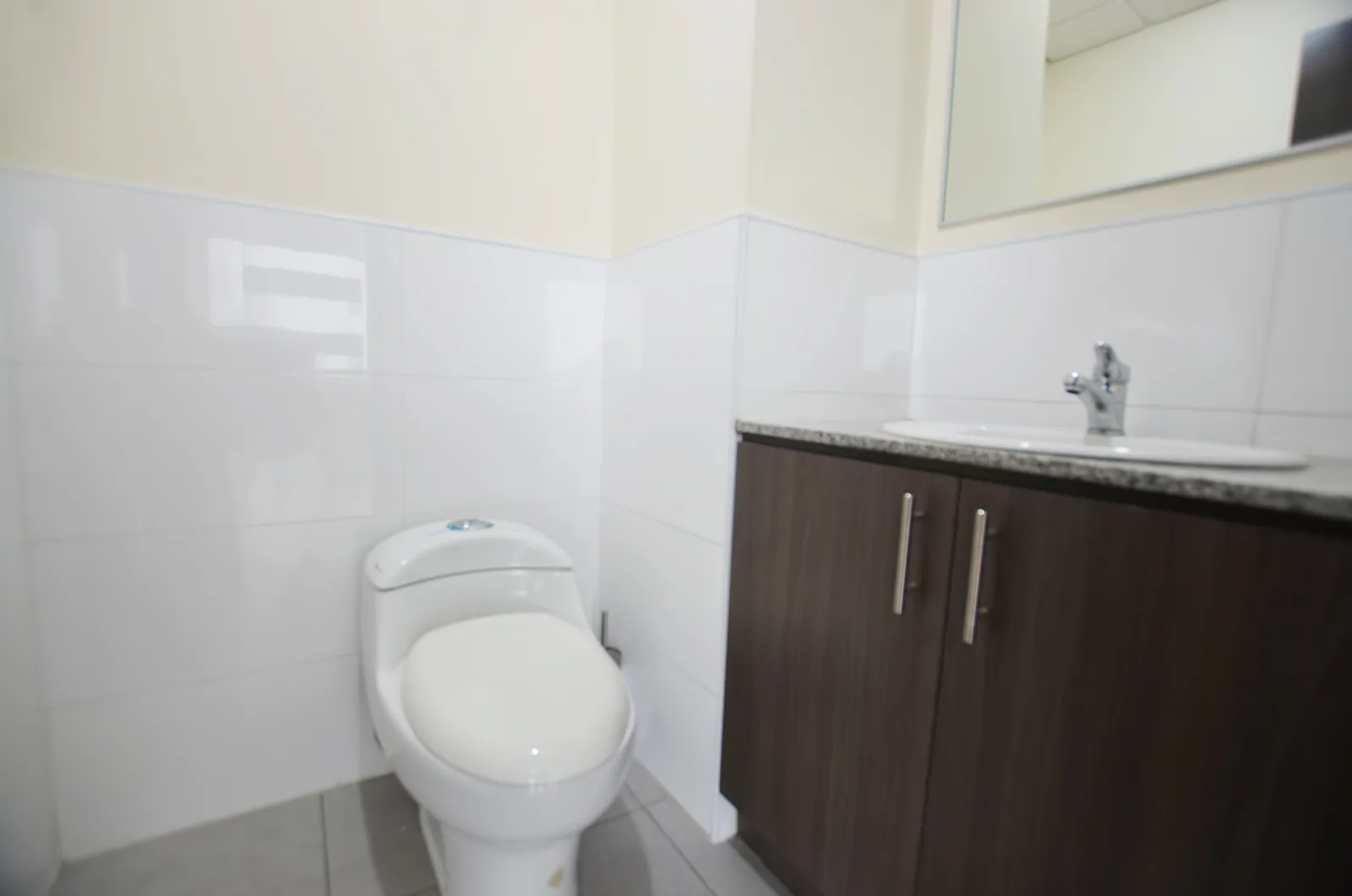 Oficina en alquiler en edificio The Point sector centro de Guayaquil – Foto 5