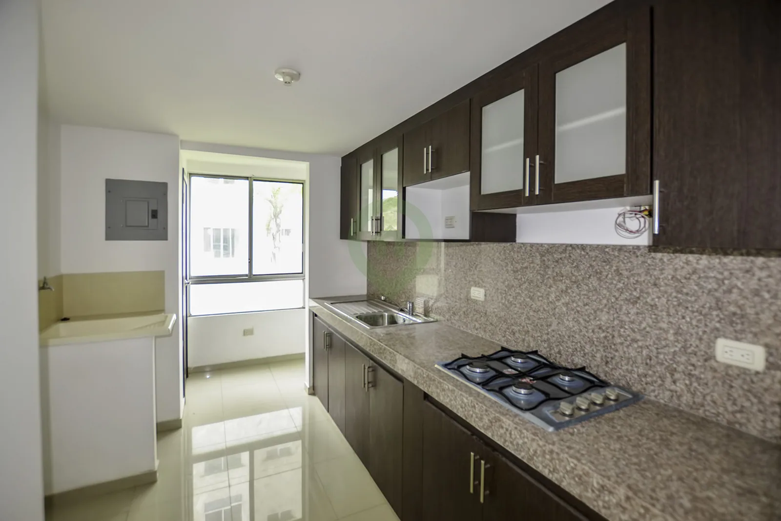 Departamento en venta en Vista Towers sector norte de Guayaquil – Foto 1