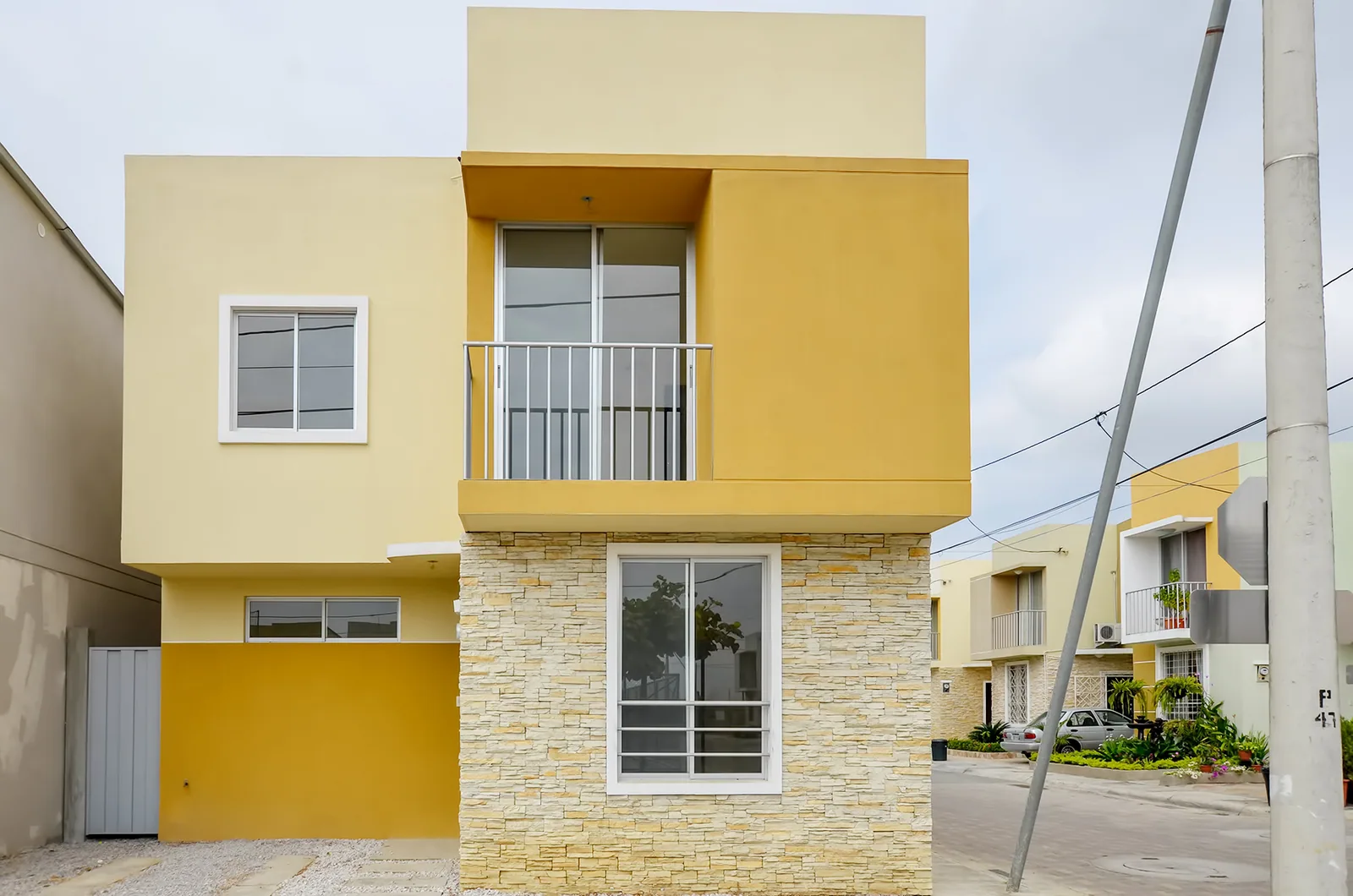 Casa en alquiler en urbanización Arboletta sector Vía a Daule – Foto 1