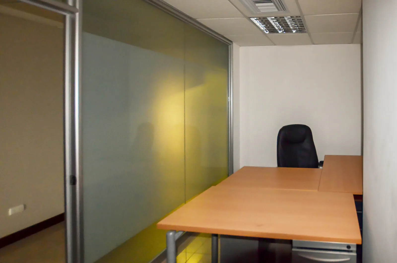 Oficina en alquiler en Trade Building sector norte de Guayaquil – Foto 3