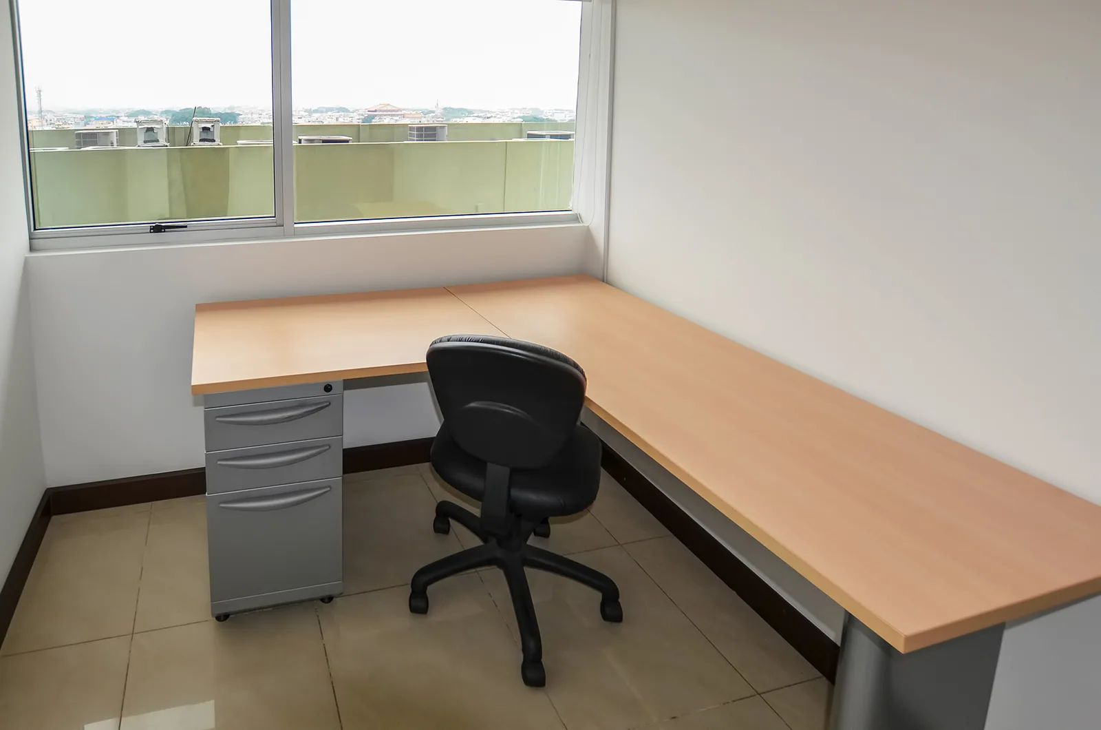 Oficina en alquiler en Trade Building sector norte de Guayaquil – Foto 5