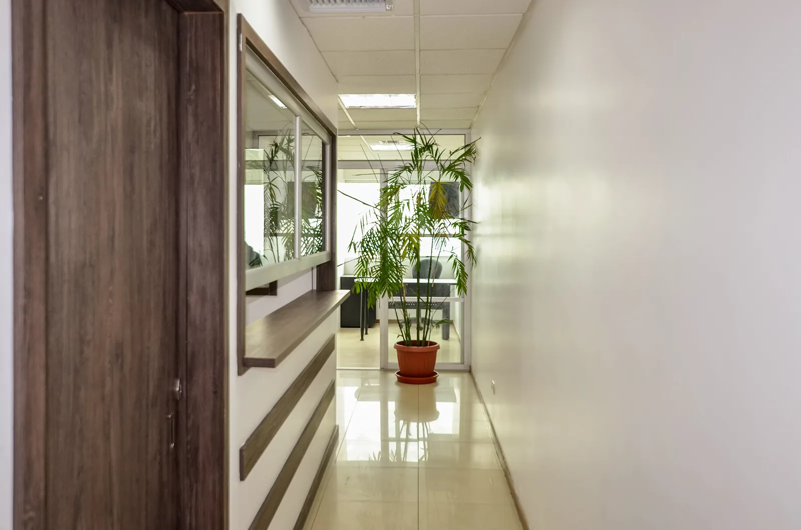 Oficina en alquiler en Trade Building sector norte de Guayaquil – Foto 3