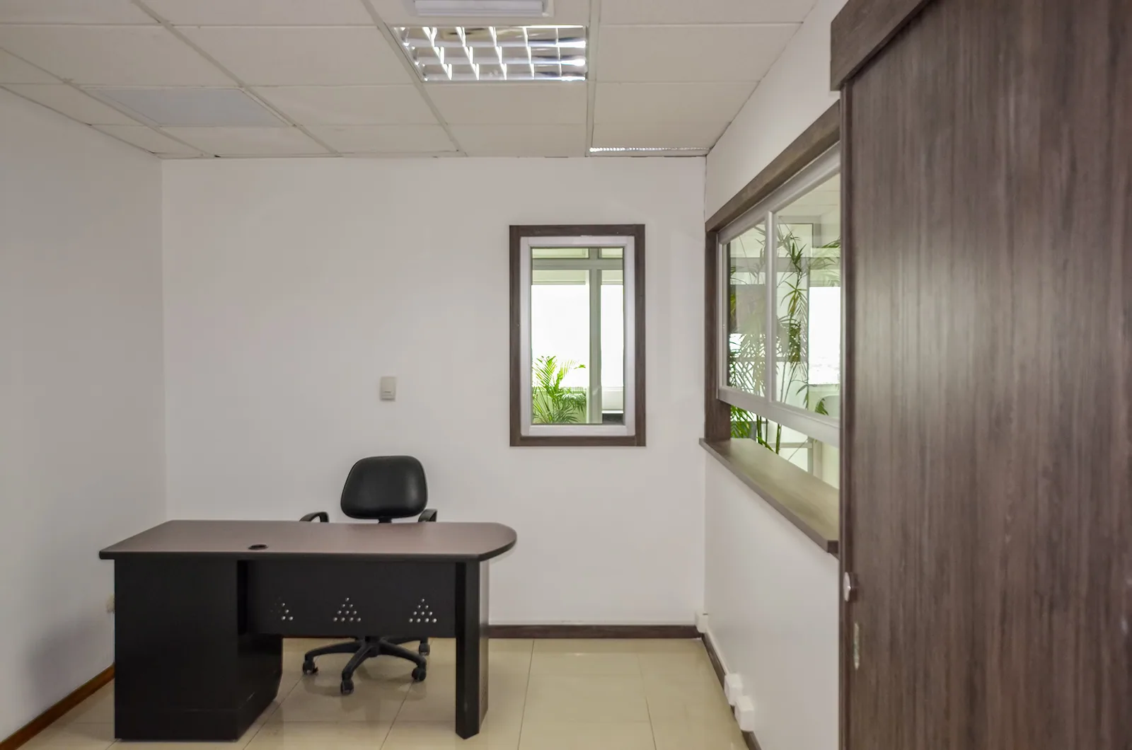 Oficina en alquiler en Trade Building sector norte de Guayaquil – Foto 5