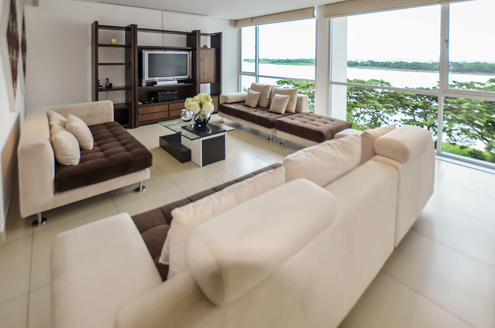 Departamento en alquiler en River Towers sector Vía a Samborondón – Foto 2