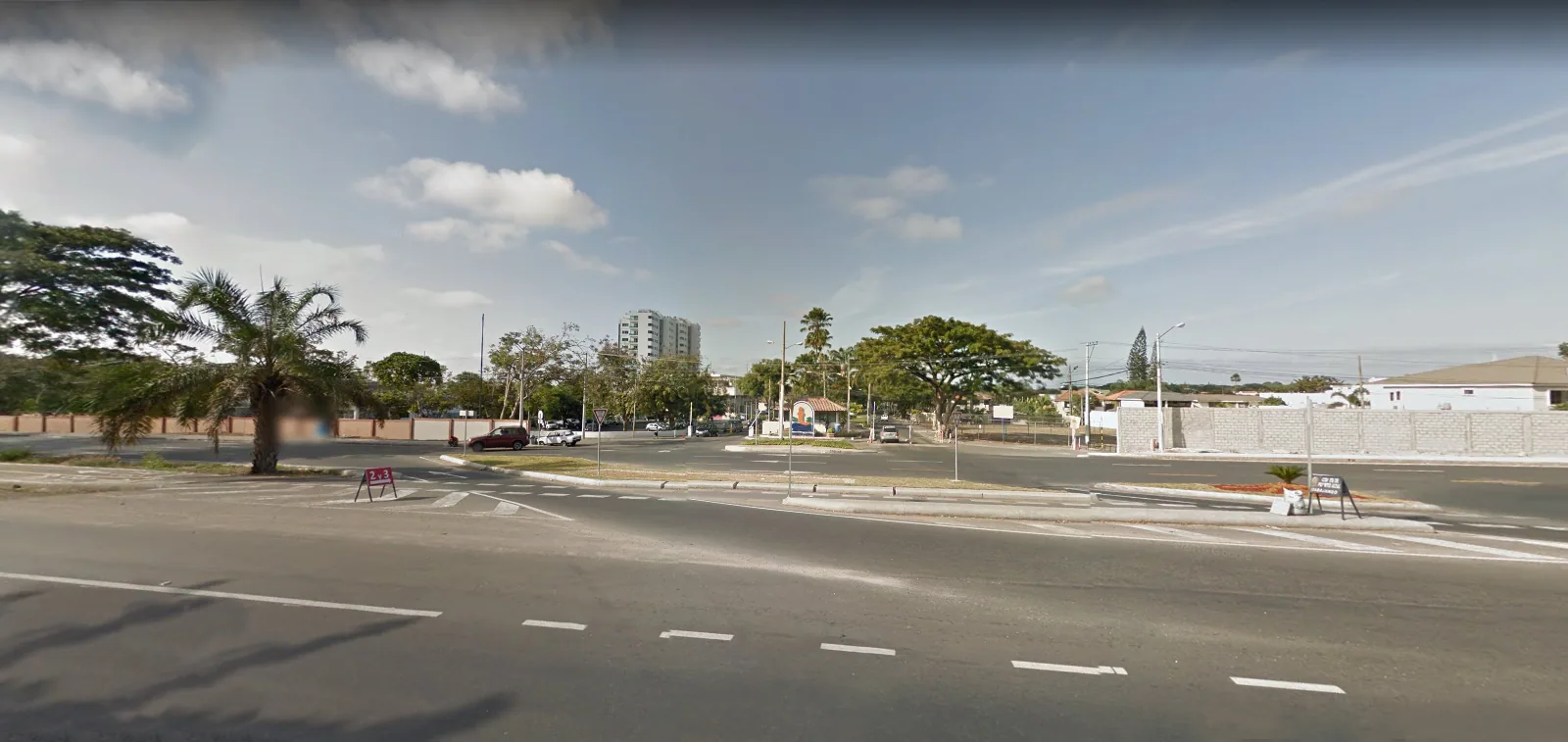 Terreno en venta en Puerto Azul sector vía a la costa