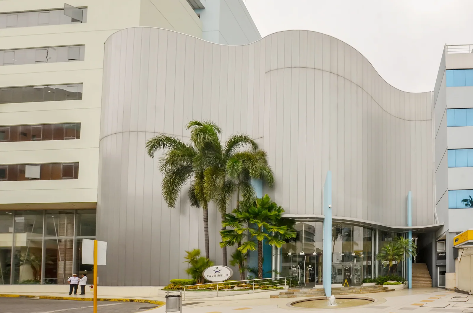 Oficina en venta en Edificio Equilibrium sector norte de Guayaquil – Foto 2