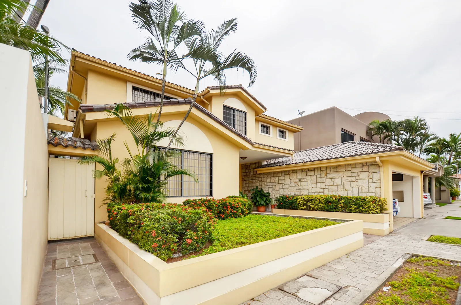 Casa en venta en urbanización Río Grande sector Samborondón – Foto 1